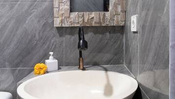 Standard Double Room | Bathroom | Bidet