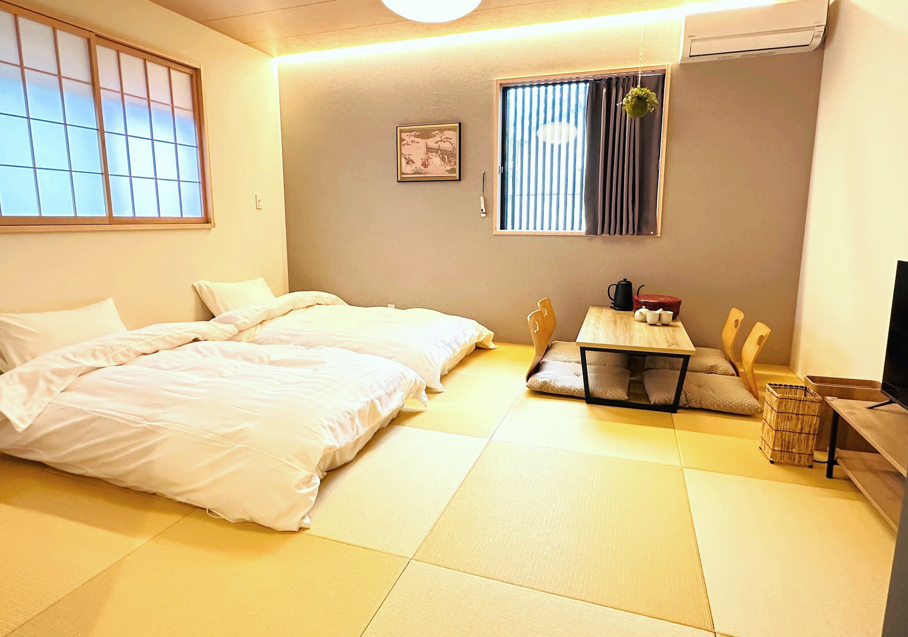 Deluxe Twin Room, Multiple Beds, Private Bathroom | Interior