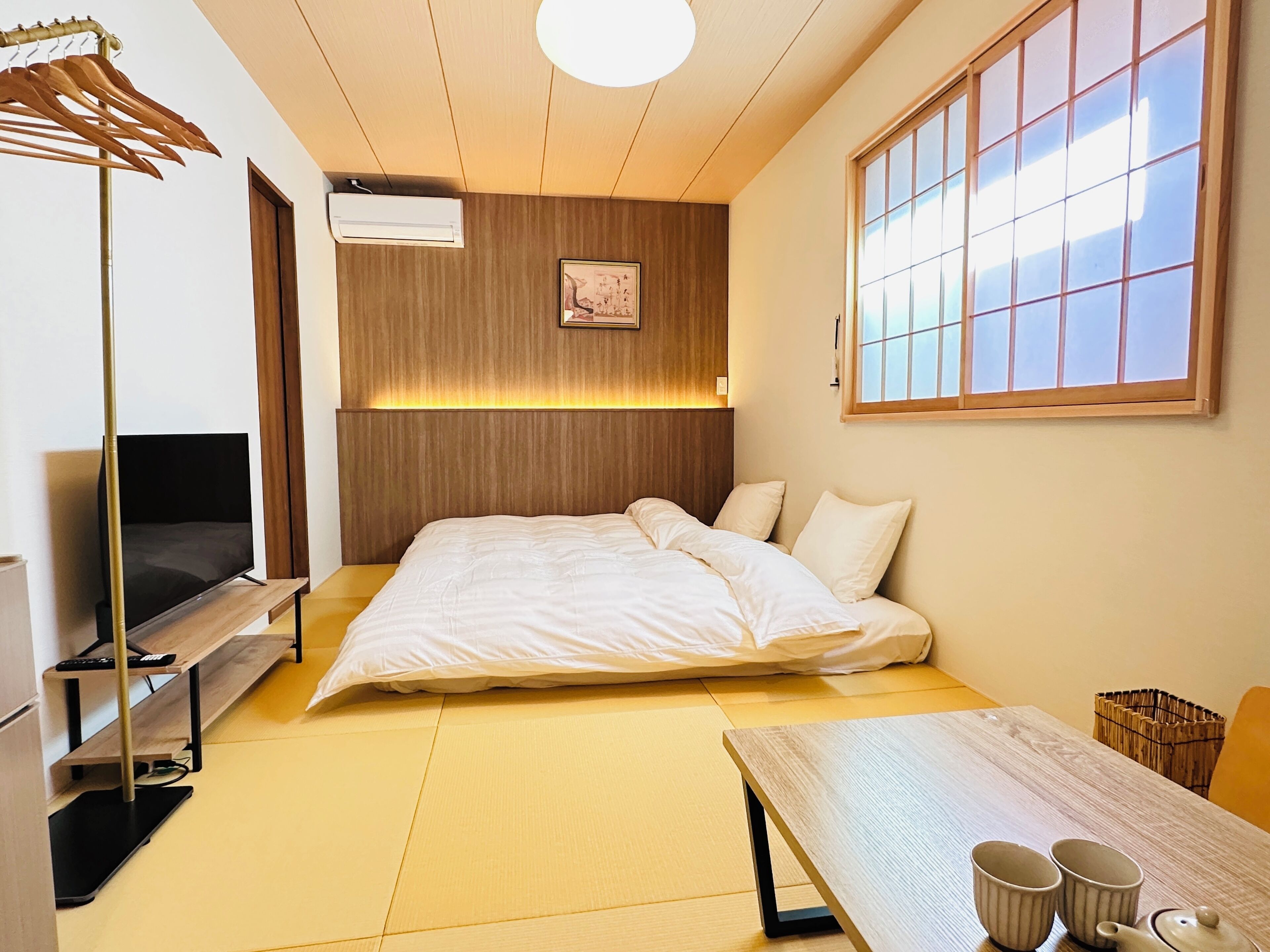 高級雙床房, 私人浴室 | 高級寢具、羽絨被、記憶棉床墊、書桌