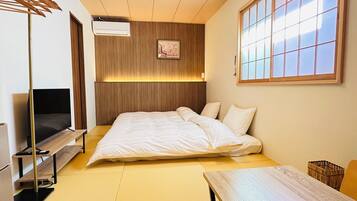 أغطية فراش متميزة وألحفة محشوة بالريش وأسرّة بإسفنج يتكيف مع شكل الجسم