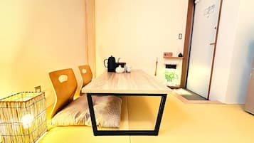 Superior Twin Room, Multiple Beds, Private Bathroom | Street view