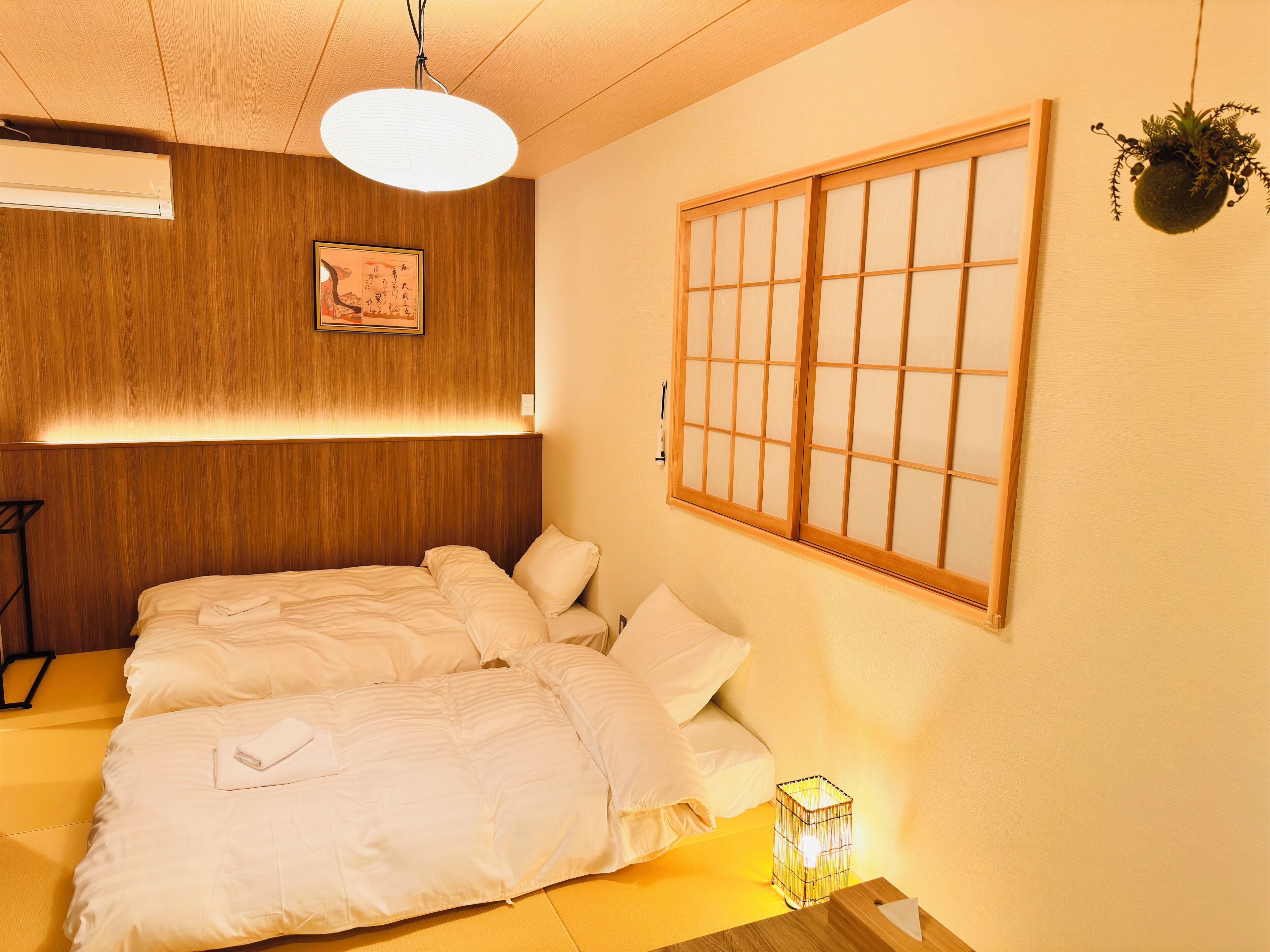 Superior Twin Room, Private Bathroom | Desk, laptop workspace, blackout drapes, soundproofing