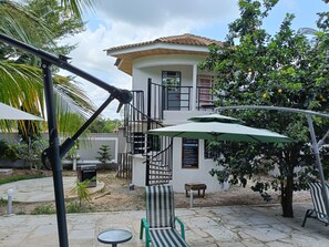 Terrace/patio - ESCAPE HOLE (Contea di Kwale)