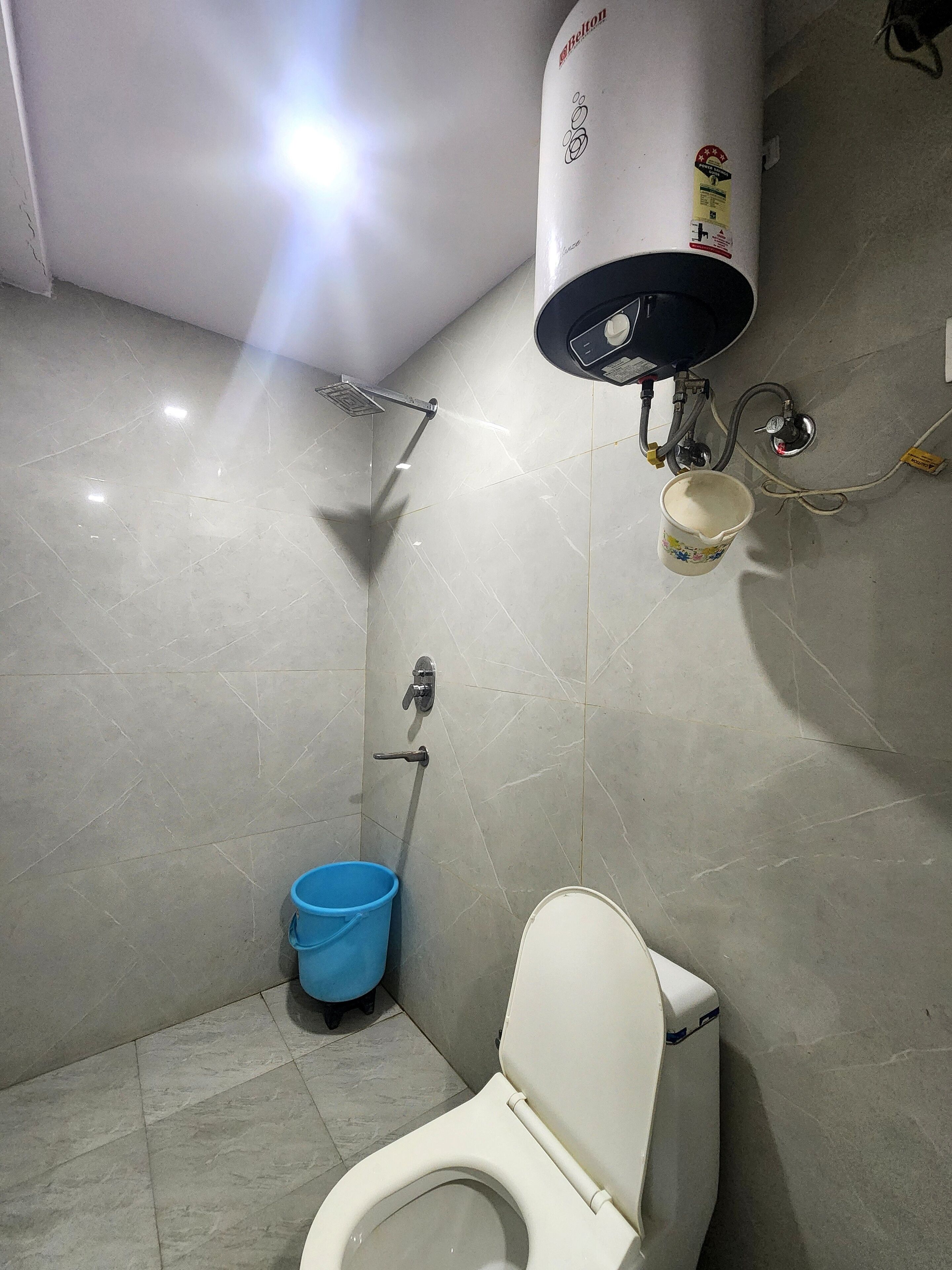 Deluxe Triple Room | Bathroom