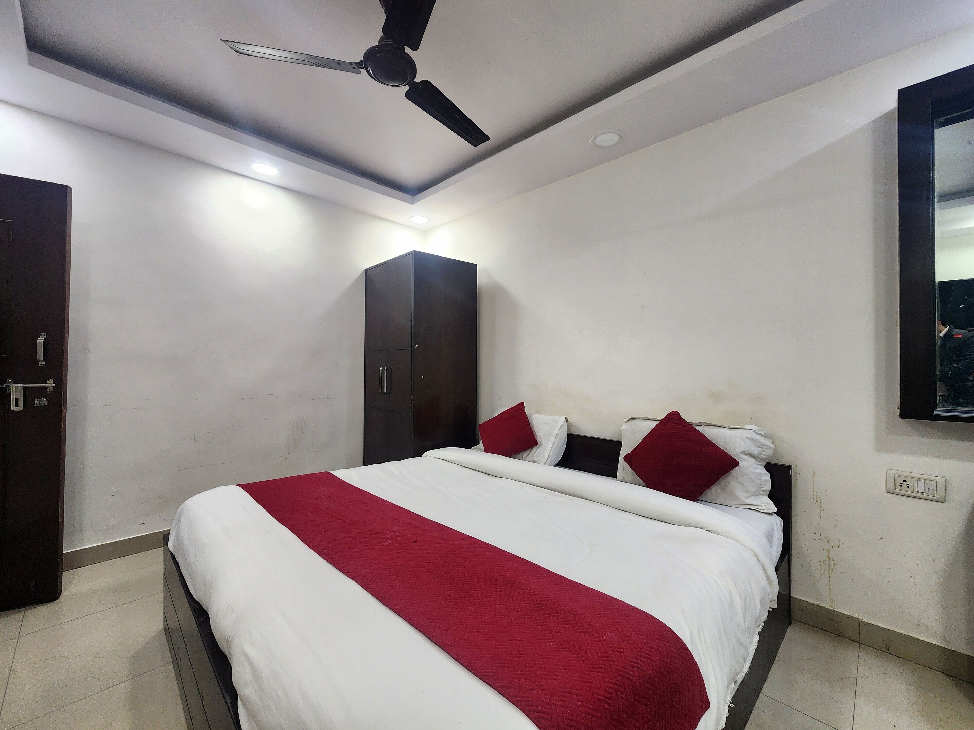 Deluxe Single Room | Desk, free WiFi, bed sheets
