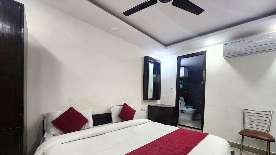 Hotel Satyam Near Ramakrishna Ashram