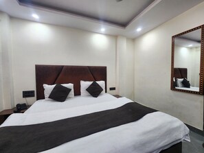 โต๊ะทำงาน, Wi-Fi ฟรี, ผ้าปูที่นอน