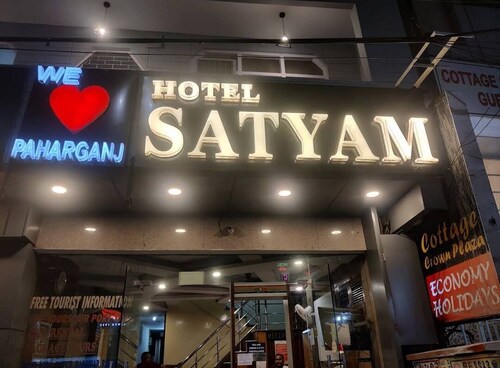 Hotel Satyam Near Ramakrishna Ashram 