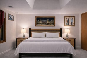 Iron/ironing board, Internet, bed sheets