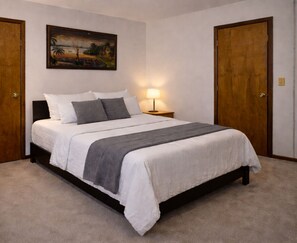 Iron/ironing board, Internet, bed sheets