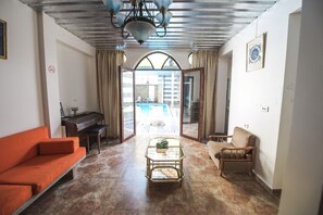 Living area - Lebanon Hostel (Zouk Mosbeh)