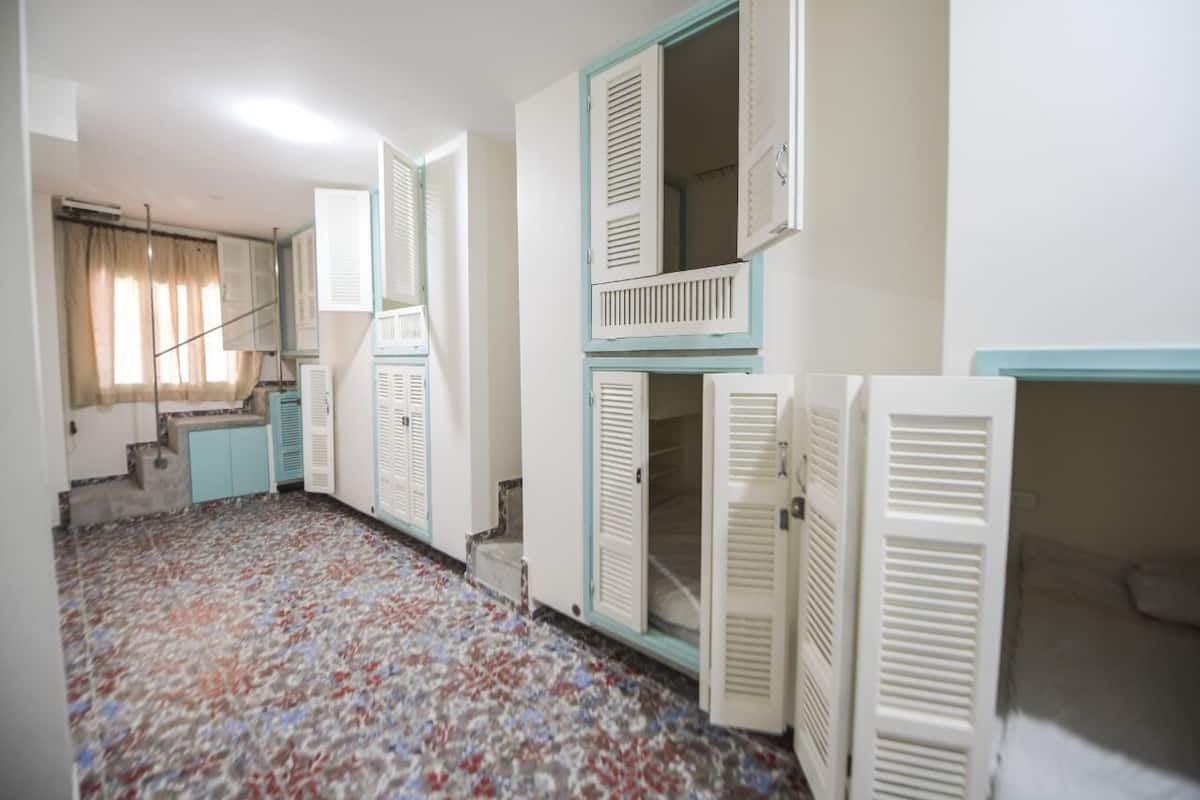 Shared Dormitory | Laptop workspace, free WiFi