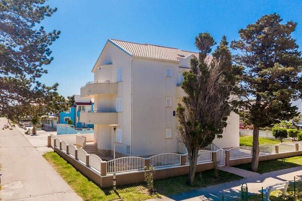 Exterior - Apartments Anamarija - One Bedroom Apartment with Balcony (Privlaka)