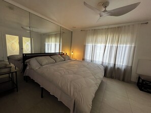 2 bedrooms, iron/ironing board, WiFi, bed sheets - Grand House in Mt. Helix (El Cajon)