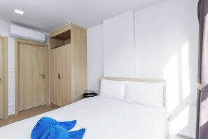 Free WiFi - 2BR Condo Pool and Full Gym C262 (Kathu)