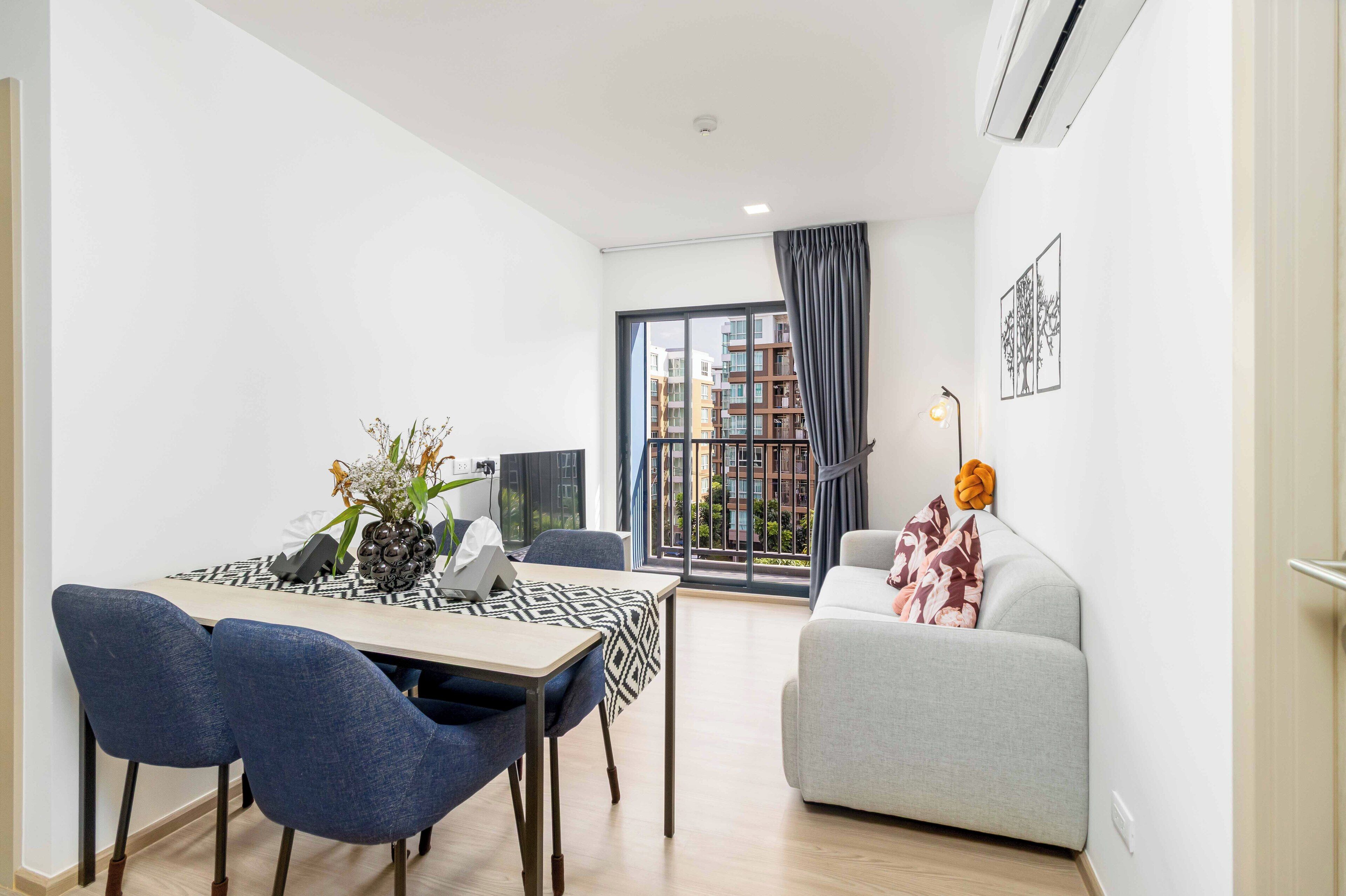 Apartment, Balcony | Living area