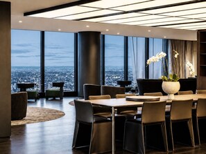 Dining - Skyline Suites | Scenic Views, King Bed, Level 39 (Southbank)