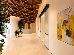 Interior - Skyline Suites | Stunning City Views, Gym & Pool (Southbank)