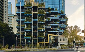 Exterior - Skyline Suites | Stylish Corner Suite, City Views (Southbank)