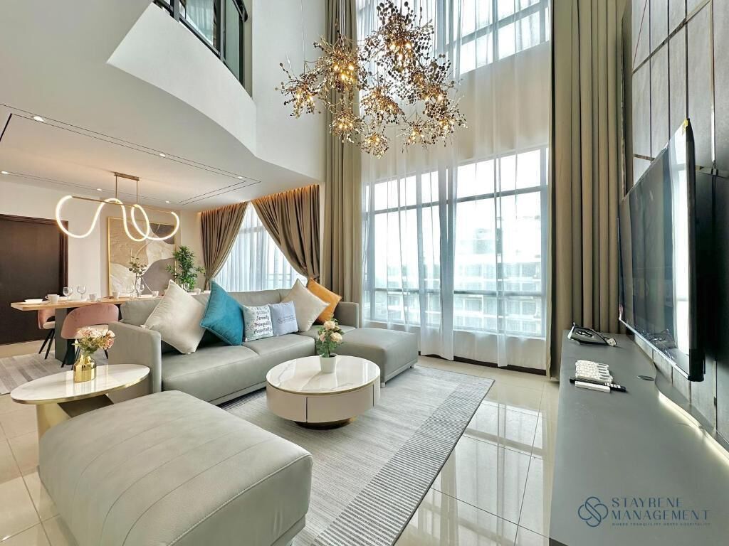 Deluxe penthouse, 5 slaapkamers, balkon, uitzicht op stad | Woonruimte