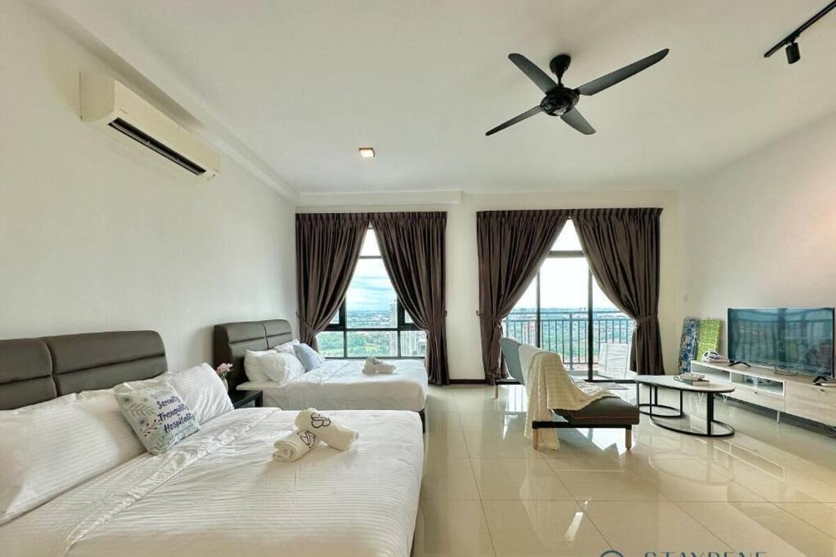 Superior Studio, Balcony, City View | Blackout drapes, iron/ironing board, WiFi (free)