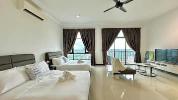 Superior Studio, Balcony, City View | Blackout drapes, iron/ironing board, free WiFi