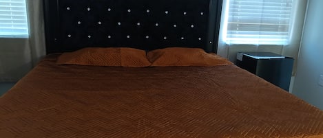 1 makuuhuone, silitysrauta/-lauta, Wi-Fi, vuodevaatteet