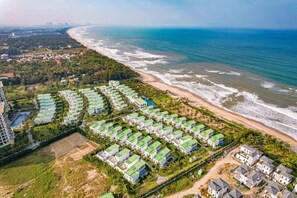 Playa privada, arena blanca, traslado desde/hacia la playa gratis