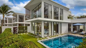 Egyptian cotton sheets, premium bedding, down duvets, memory-foam beds