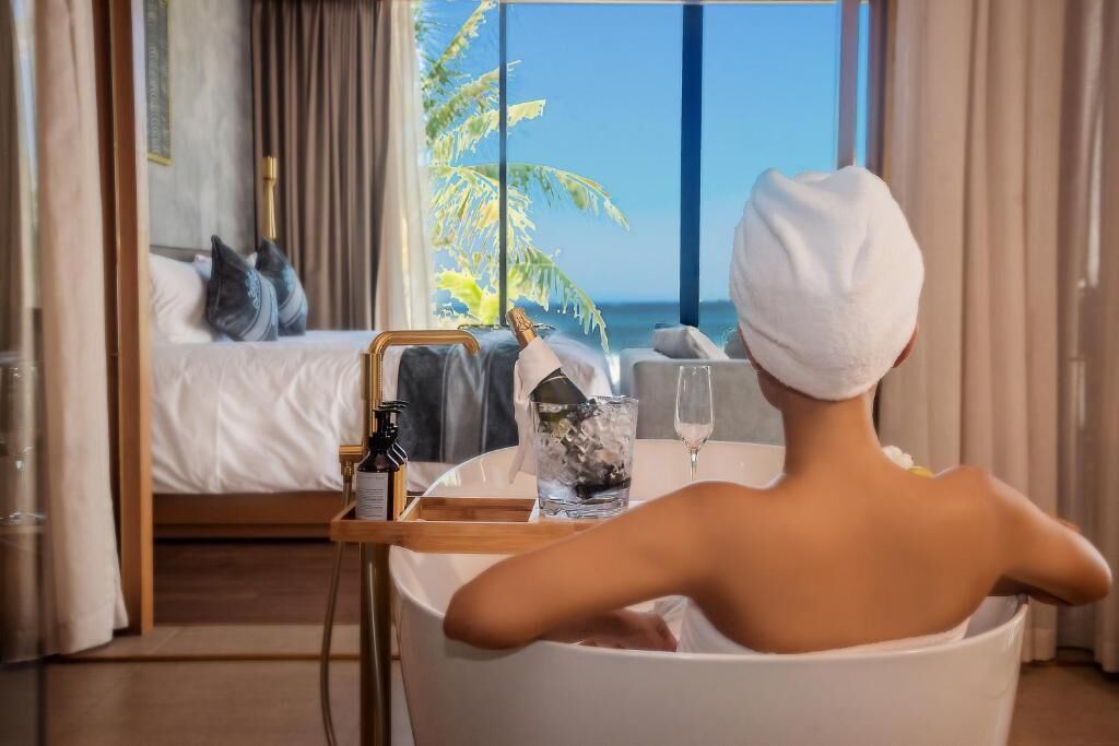 Egyptian cotton sheets, premium bedding, down comforters