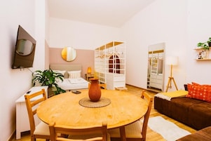 Studio, Stadtblick, Erdgeschoss | Individuell dekoriert, individuell eingerichtet, Bügeleisen/Bügelbrett