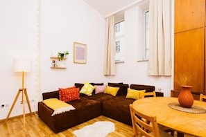 Studio, City View, Ground Floor | Living area | Flat-screen TV - Stadtpark Apartments (Kassel)
