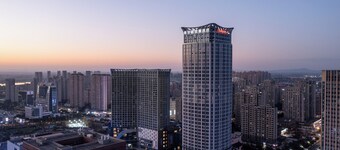 Hampton by hilt Yingtan