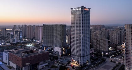 Hampton by hilt Yingtan