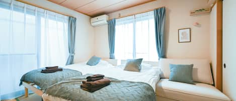 2 bedrooms, iron/ironing board, free WiFi, bed sheets