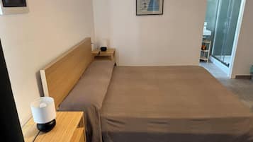 1 habitación, escritorio y wifi