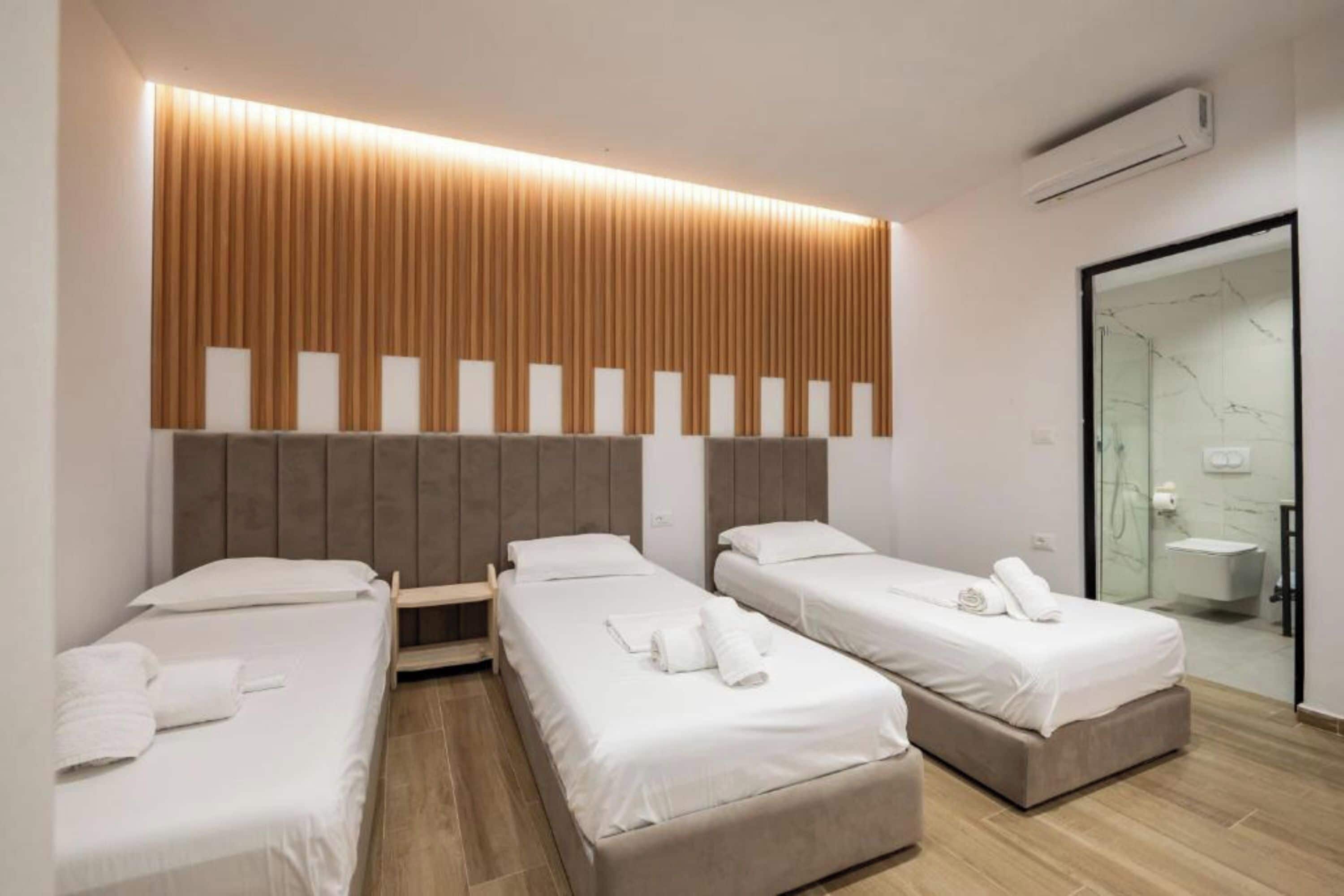 Triple Room | Hypo-allergenic bedding, soundproofing, free WiFi, bed sheets