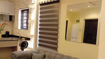 Apartment, 1 Bedroom, Balcony | Living room