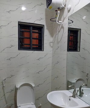 Apartment, 1 Schlafzimmer, Balkon | Badezimmer