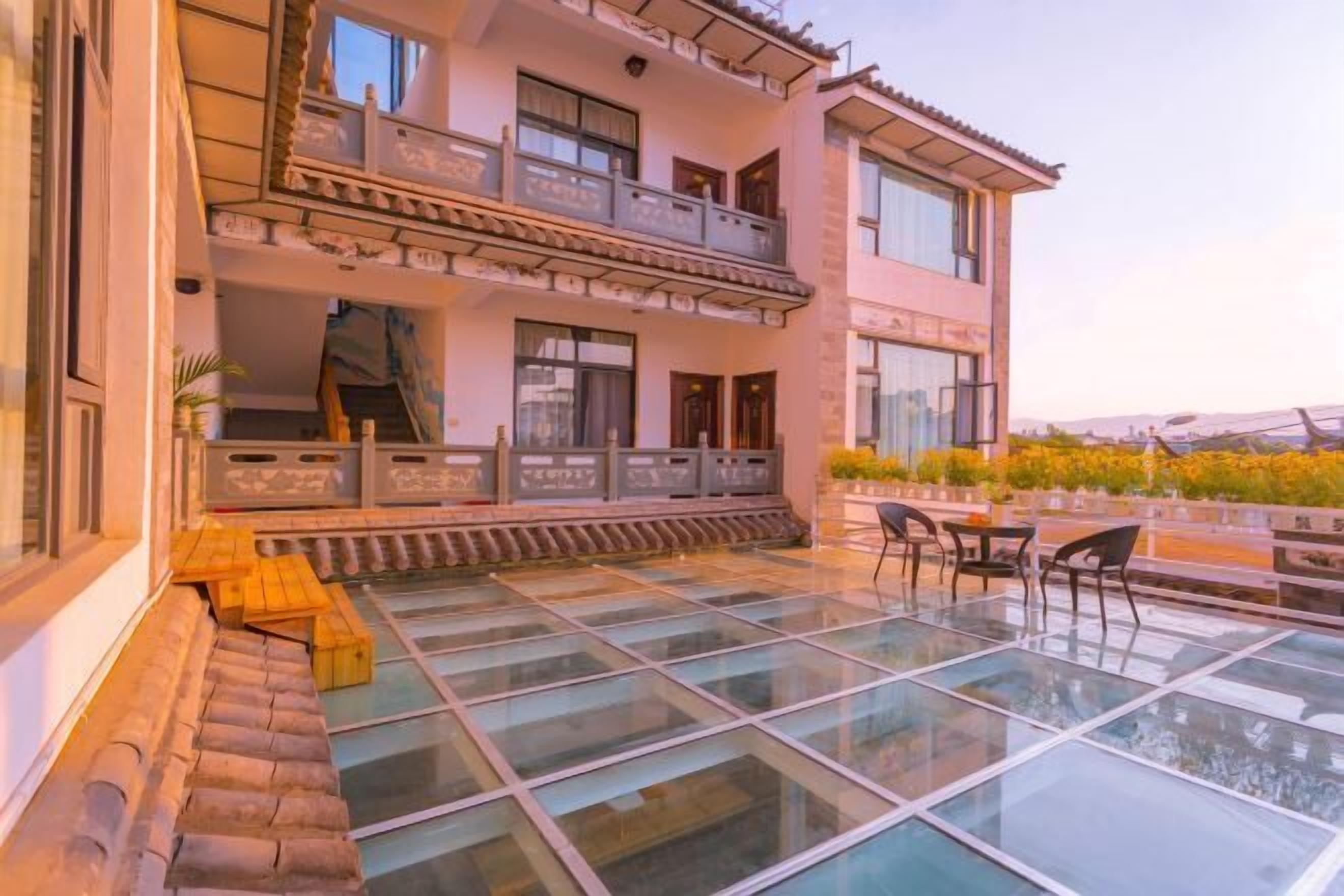 المنشأة من الخارج