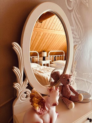 Iron/ironing board - Pohjolan Kajo (Pirkanmaa)