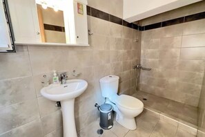 Shower - Aegean View Villa, 2-min Drive to Almyrida Beach with Private Pool and Views (Chania)