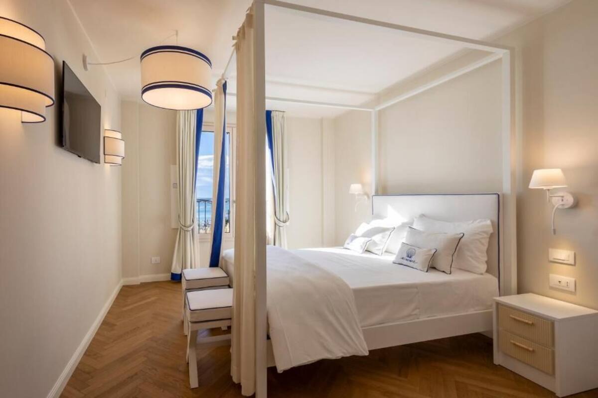 Suite junior, vistas al mar | Caja fuerte, cortinas opacas, sistema de insonorización y wifi gratis
