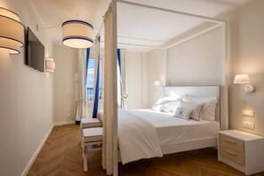 Suíte júnior, vista para o mar | Cofres nos quartos, cortinas blackout, quartos à prova de som