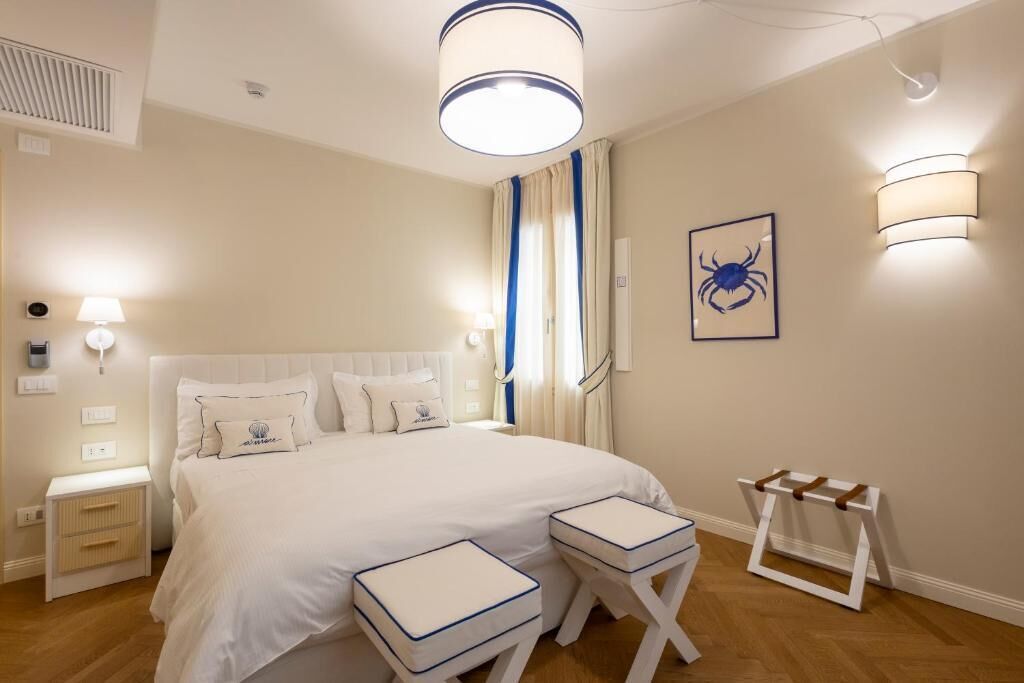 Superior Double Room | In-room safe, blackout drapes, soundproofing, free WiFi