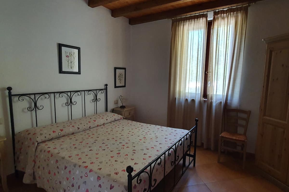 Blackout curtains, iron/ironing board, free WiFi