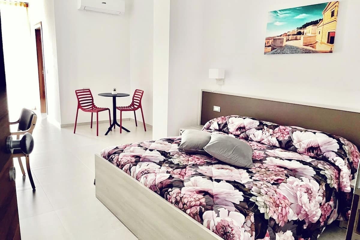 In-room safe, desk, laptop workspace, blackout curtains