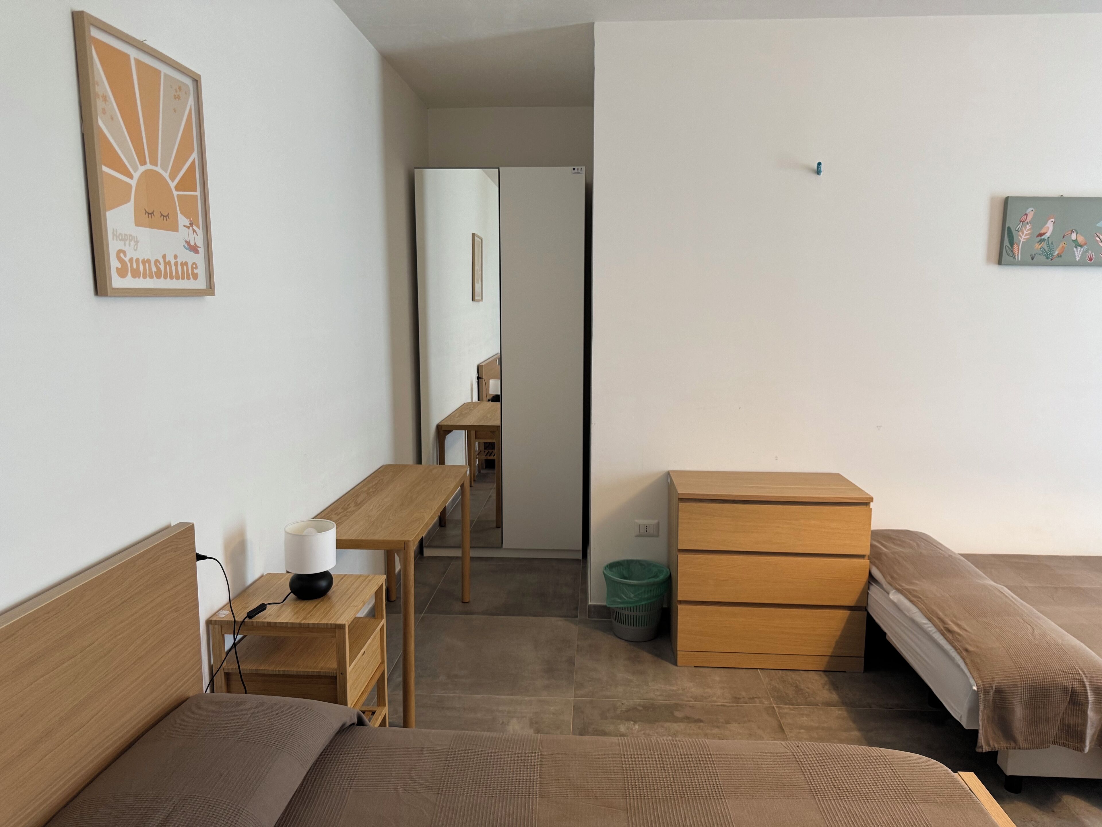 1 camera, Wi-Fi, lenzuola