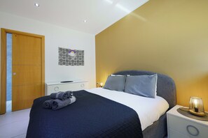 Penthouse, Sea View | Blackout drapes, iron/ironing board, free WiFi - Serene 2BR Penthouse - Sea View Terrace (St. Paul's Bay)