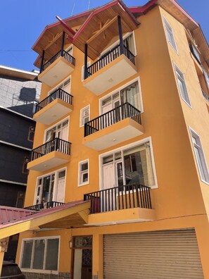 Exterior - Royal Pearl Inn (Nasogi)